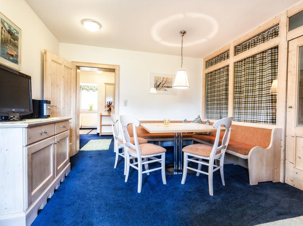 Neukirchen am Großvenediger Apartments Margarethe الغرفة الصورة